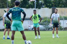 Dirumorkan Pindah ke Malaysia, Ricky Kambuaya Masih Latihan di Persib