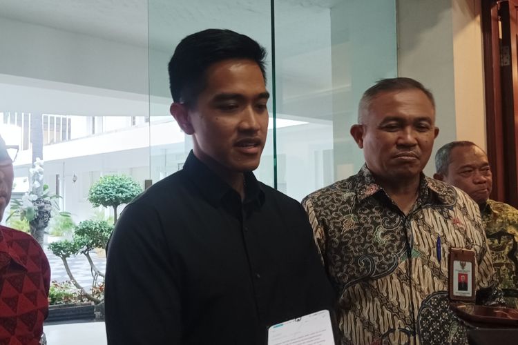 Ketua Umum PSI, Kaesang Pangarep di Kantor Kemenko PMK, Jakarta, Rabu (18/10/2023).