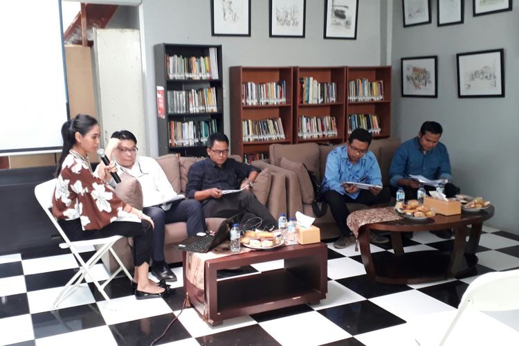 Populi Center merilis survei dengan tema 3 Tahun Indonesia Sentris : Penilaian dari Rakyat, di Kantor Populi Center, Slipi, Jakarta Barat, Kamis (2/11/2017). 
