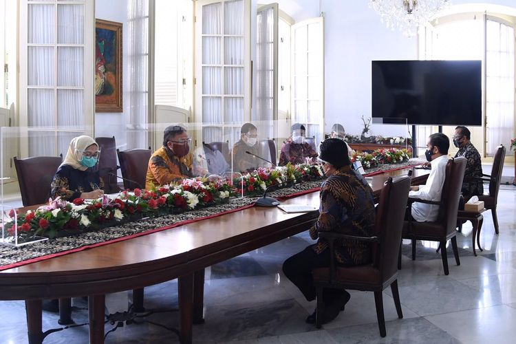Presiden Joko Widodo saat menerima tim Vaksin Merah Putih di Istana Kepresidenan Bogor, Jawa Barat (9/9/2020).