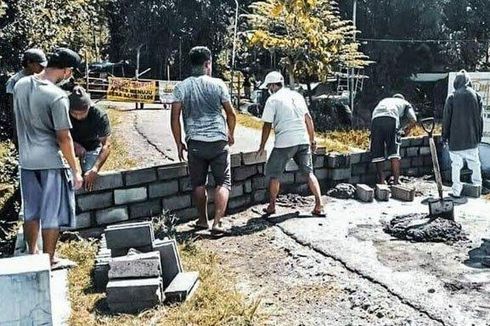 Viral Foto Warga 2 Desa Saling Tutup Jalan, Ada yang Bangun Tembok, Lainnya dari Bambu