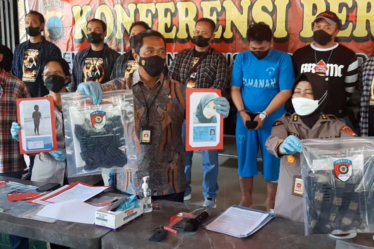 Direktorat Reserse Kriminal Umum Polda Jawa Tengah, Kombes Djuhandhani Rahardjo Puro saat gelar perkara di Mapolda Jateng, Jumat (18/3/2022).