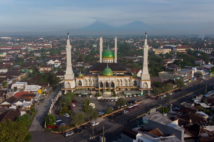 Ilustrasi Sukoharjo, Masjid Agung Sukoharjo.