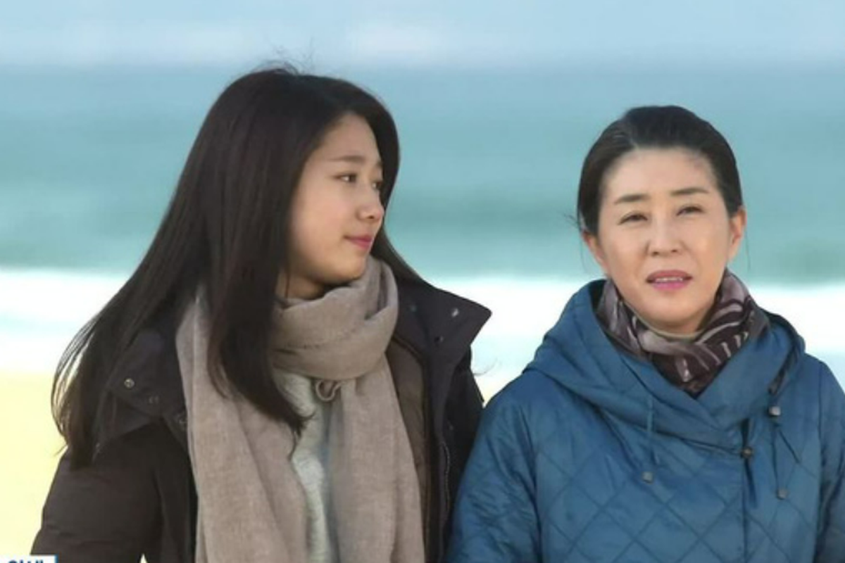 Kim Mi Kyung saat membintangi drama The HEirs bersama Park Shin Hye