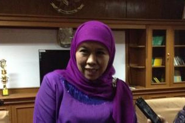 Ketua Umum PP Muslimat Nahdlatul Ulama (NU) Khofifah Indat Parawansa saat jumpa pers di Asrama Haji Pondok Gede, Jakarta Timur, Senin (26/5/2014).