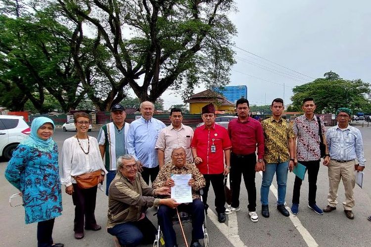 Koalisi Masyarakat Sipil Medan-Sumatera Utara menggugat Revitalisasi Lapangan Merdeka Medan