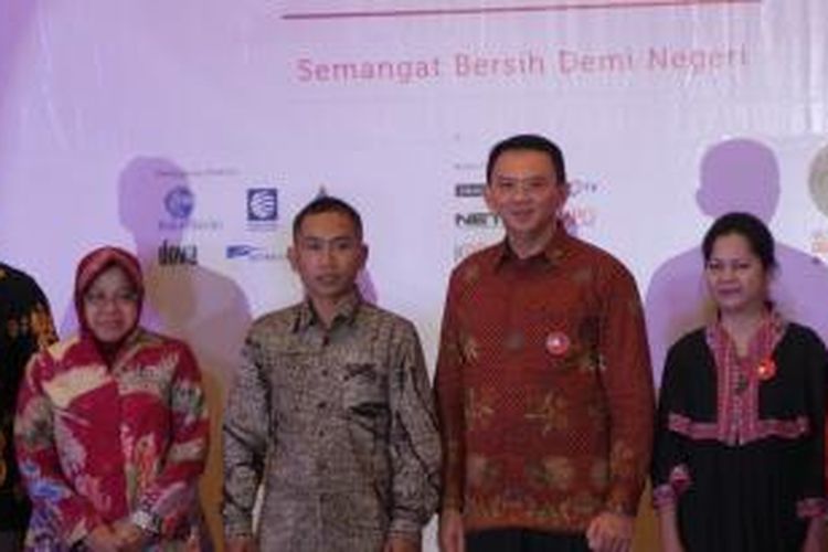 Wali Kota Surabaya Tri Rismaharini, Bupati Batang Yoyok Riyo Sudibyo, dan Gubernur DKI Jakarta Basuki Tjahaja Purnama dalam penganugerahan Bung Hatta Anti Corruption Awards, di Graha Niaga, Kamis (5/11/2015).