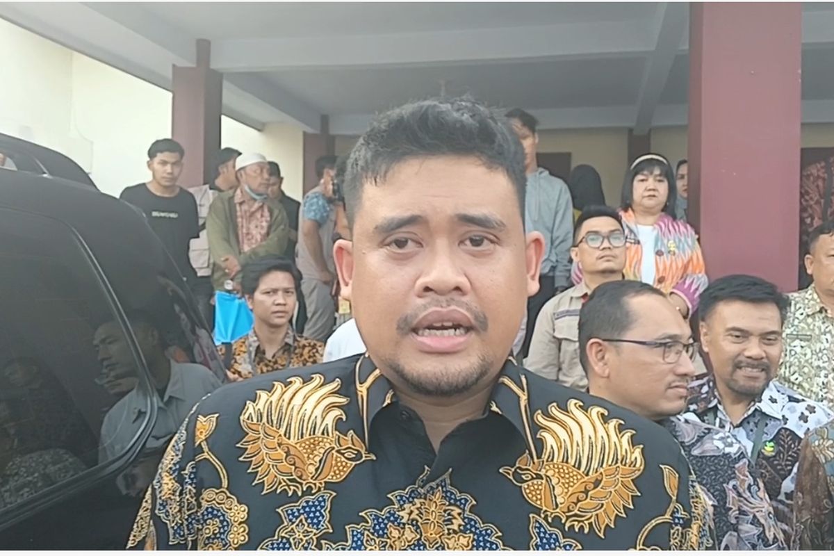 Walikota Medan saat menjawab soal deadline pelunasan tunggakan pajak Mall Centre Point di Kampus UINSU di Jalan Sutomo Kota Medan, Kamis (20/6/2024) 