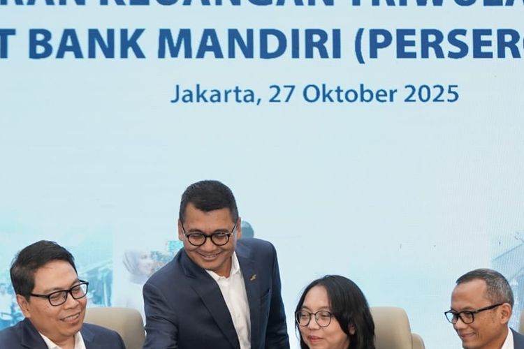 Direksi Bank Mandiri dalam Paparan Kinerja Kuartal III 2025 di Jakarta pada Senin (27/10/2025).