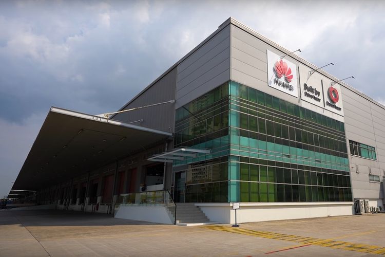 Smart Warehouse Huawei di kawasan industri Cikarang, Bekasi.