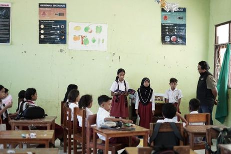 Tingkatkan Literasi di Malaka, Dompet Dhuafa Kirim Ratusan Buku dan Gelar Seminar bagi Guru