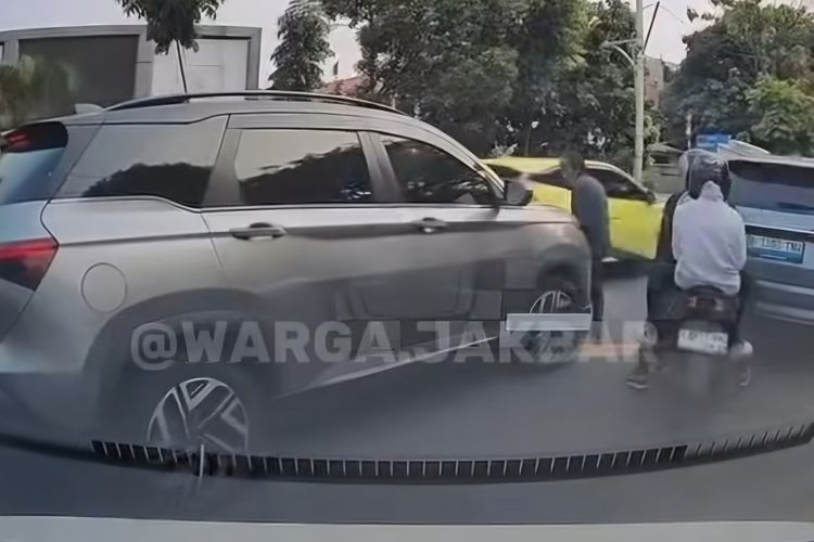 Pria Ini Tabrakkan Diri ke Mobil demi Uang di Pluit Jakut, Beraksi Berulang Kali hingga Jakbar