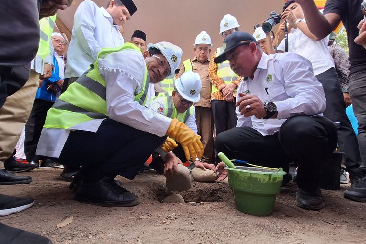 MIN 5 Pidie Jaya Hancur Diterjang Banjir, Menag Letakkan Batu Pertama Pembangunan Sekolah Baru
