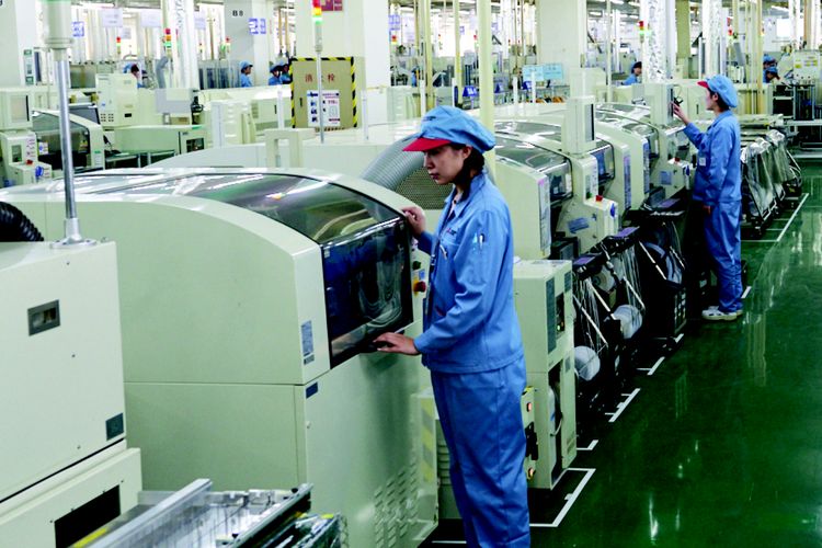 Mitsubishi Electric menerapkan konsep e-F@ctory yang dapat menghubungkan semua perangkat di dalam pabrik dan mengukur penggunaan energi. 