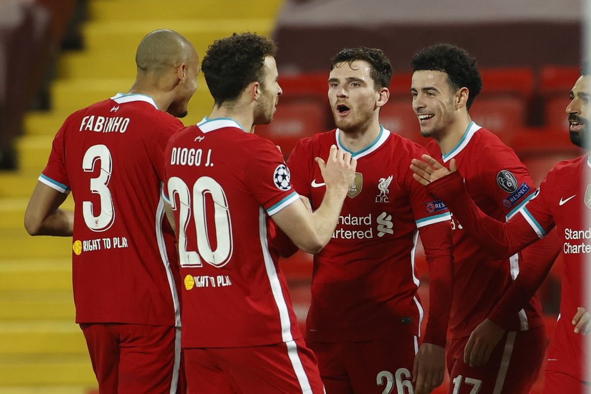 Para pemain Liverpool merayakan gol Curtis Jones ke gawang Ajax Amsterdam pada laga matchday kelima Grup D Liga Champions di Stadion Anfield, Selasa (1/12/2020) atau Rabu dini hari WIB. 