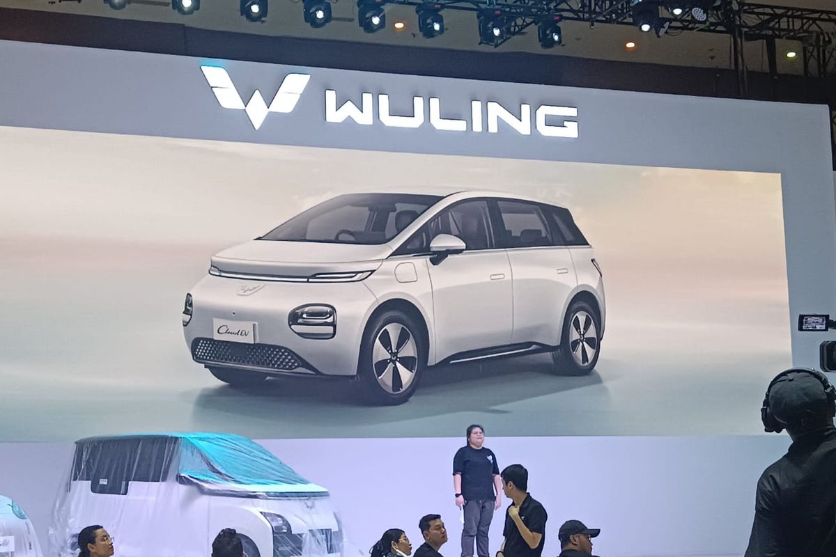 Wuling Cloud EV akan dipamerkan pada Indonesia International Motor Show (IIMS) 2024