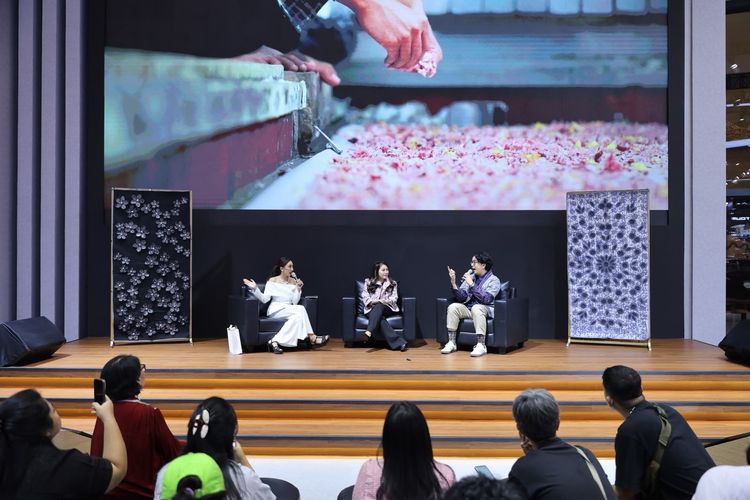 Bukan Cuma Mobil, Mazda di GIIAS 2026 Pamer Karya Seni Daur Ulang