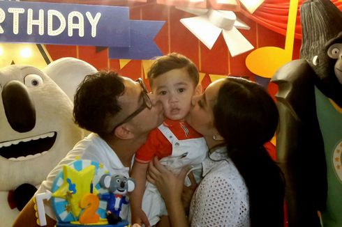 Raffi Ahmad Naik Helikopter ke Pesta Ulang Tahun Rafathar