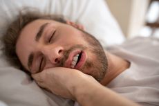 3 Ciri-ciri Mendengkur Gejala Sleep Apnea