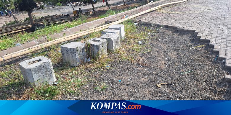 Aktivitas Warga Terganggu Imbas Paving Block Tanggul NCICD di Cilincing Dicuri