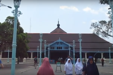 Cegah Corona, Shalat Jumat di Masjid Agung Solo Dipersingkat, Karpet Digulung