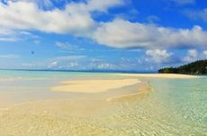 Keindahan Pantai di Pasir Timbul Mansuar Raja Ampat