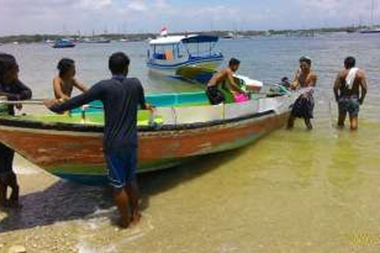 Kapal Gayatri 1 yang dievakuasi 