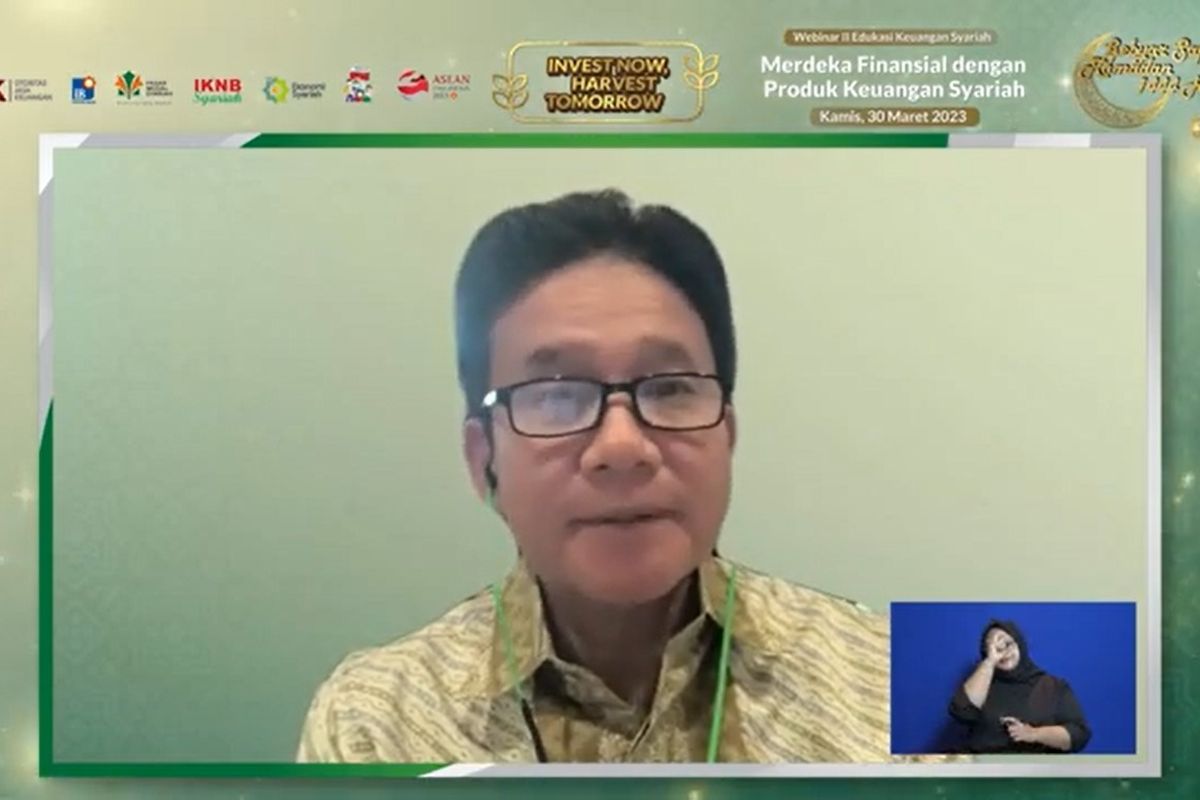 Wakil Ketua Dewan Komisioner OJK Mirza Adityaswara dalam Gebyar Safari Ramadan 2023 Webinar II: Merdeka Finansial dengan Produk Keuangan Syariah, Kamis (30/3/2023).