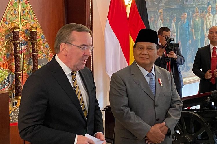 Menteri Pertahanan RI Prabowo Subianto menerima kunjungan Menteri Pertahanan Jerman Boris Pistorius di Kantor Kementerian Pertahanan, Jakarta Pusat, Senin (5/6/2023).