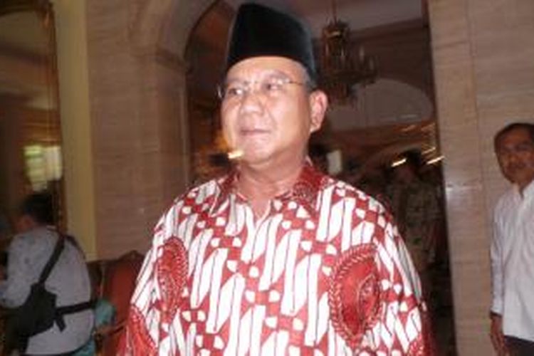 Prabowo Subianto di acara open house di rumag Ketua Umum Golkar Aburizal Bakrie. Senin (28/7/2014).
