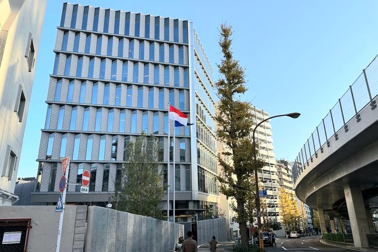 Kantor Kedutaan Besar Republik Indonesia (KBRI) Tokyo, Jepang.