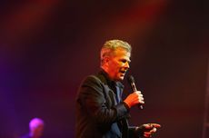 Digelar di Candi Prambanan, Batik Music Festival Hadirkan David Foster