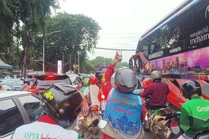 Jelang Hari Buruh di Monas, Lalu Lintas di Tugu Tani Macet pada Jumat Pagi
