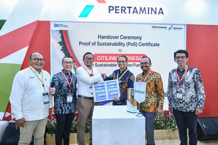 Pertamina Patra Niaga menyalurkan SAF kepada maskapai nasional Citilink dalam perhelatan Bali International Airshow 2024 di Bandara Internasional I Gusti Ngurah Rai.