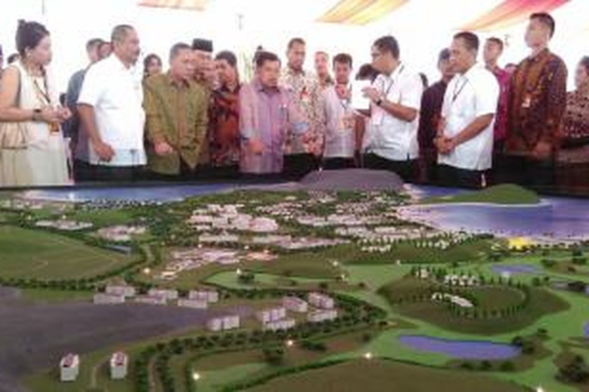 Wakil Presiden Jusuf Kalla saat menghadiri peluncuran paket kebijakan Kawasan Ekonomi Khusus (KEK) Pariwisata Mandalika.