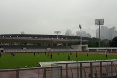 Timnas U-22 Berlatih di Bawah Guyuran Hujan 