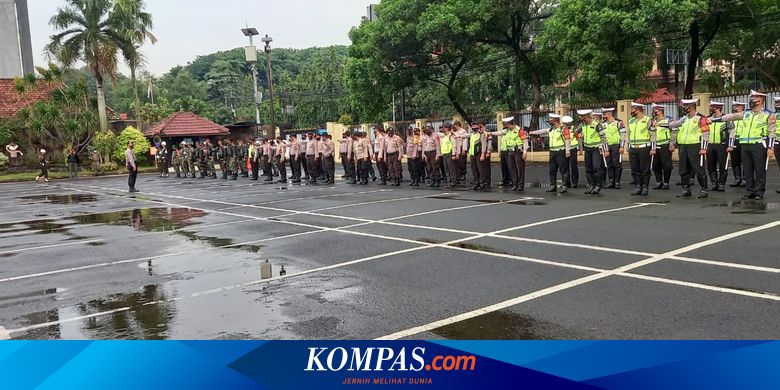 Antisipasi Gangguan Keamanan Malam Tahun Baru, Polri Kerahkan 83.917 Personel - Kompas.com - Nasional Kompas.com
