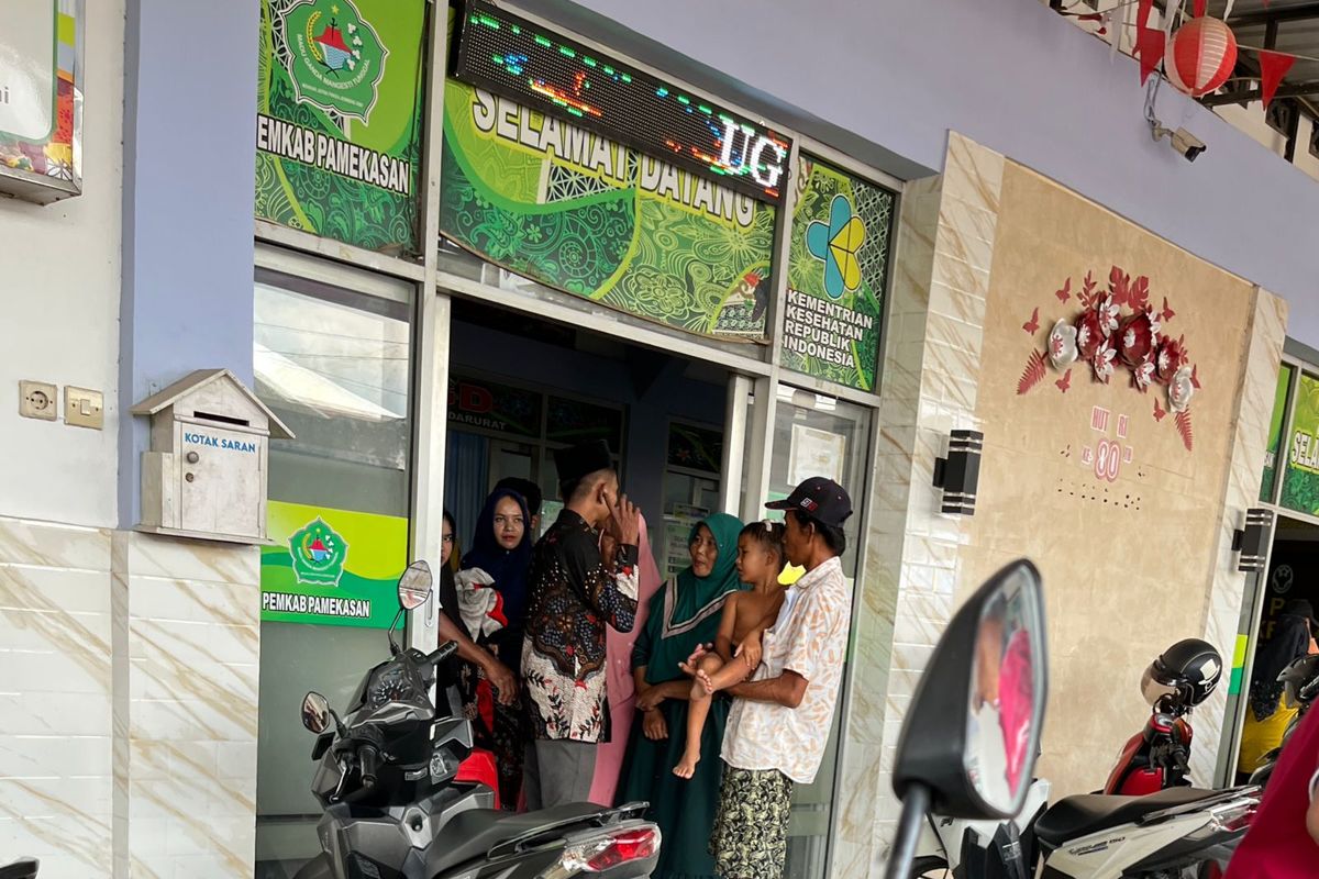 Korban inisial MAI (6) dibawa pulang oleh keluarganya setelah sempat dirawat di Puskesmas Palengaan, Sabtu (31/1/2026)