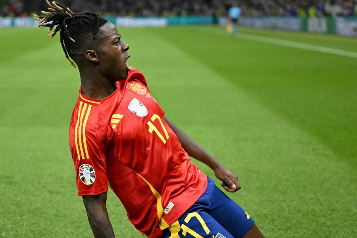 Gelandang timnas Spanyol Nico Williams merayakan gol pertama timnya pada pertandingan final UEFA Euro 2024 antara Spanyol vs Inggris di Olympiastadion di Berlin pada 14 Juli 2024