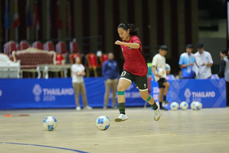 Timnas Futsal Putri Indonesia telah mengumumkan daftar 19 pemain pada Sabtu (17/1/2026), untuk mengikuti pemusatan latihan jelang ajang ASEAN Women's Futsal Championship 2026.
