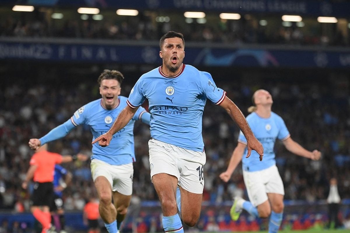 Gelandang Manchester City Rodri (tengah) merayakan gol pada final Liga Champions antara Inter Milan dan Manchester City di Stadion Olimpiade Ataturk di Istanbul, pada Minggu 11 Juni 2023.