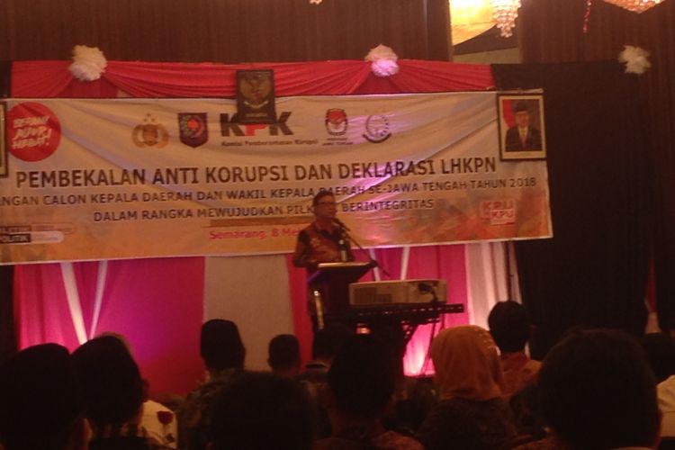 Mendagri Tjahjo Kumolo saat memberi pembekalan anti korupsi kepada 23 pasang calon kepala daerah di Jawa Tengah, Selasa (8/5/2018). 