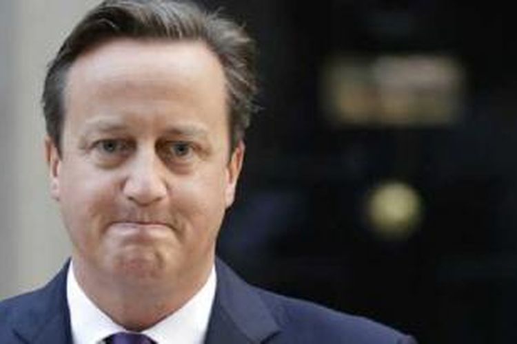 Perdana Menterin Inggris David Cameron mengatakan Ratu Elizabeth II bergumam ketika dikabari hasil referendum Skotlandia. 