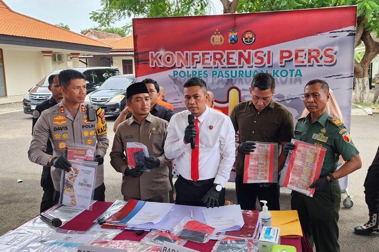 Polres Pasuruan Kota menetapkan 4 tersangka yang menjanjikan menjadi rekanan dan penyedia daei Badan Gizi Nasional (BGN) kepada pelaku catering, Senin (03/02/2025) 
