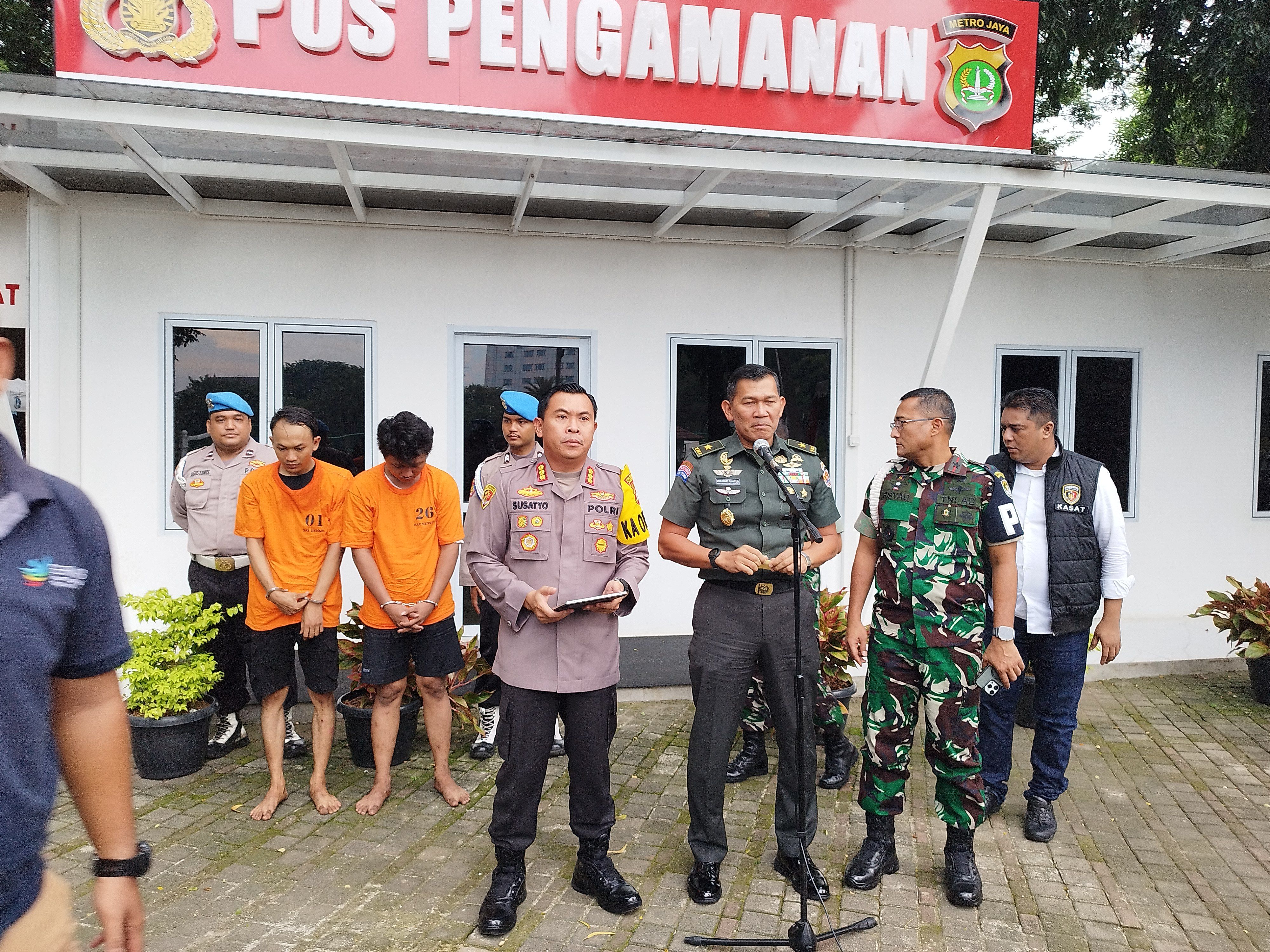 Kronologi 4 Warga Sipil Dianiaya Oknum TNI di Depan Mapolres Jakpus, Bermula Pemalakan Ibu Tentara