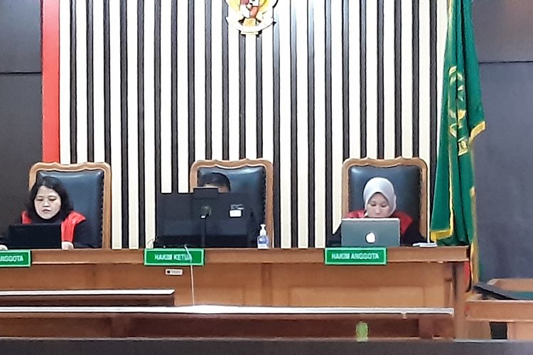 Suasana sidang putusan Riski Subandi yang mengancam ibunya bila tidak diberi uang, pada Selasa (4/8/2020).