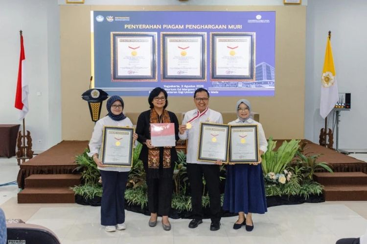 3 Tahun Bertahan di Top 100 WURI, FKG UGM Cetak Rekor MURI