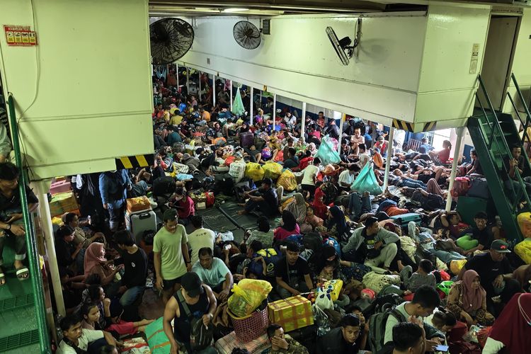 Puncak Arus Balik Samarinda: 3.200 Penumpang Kapal Membludak
