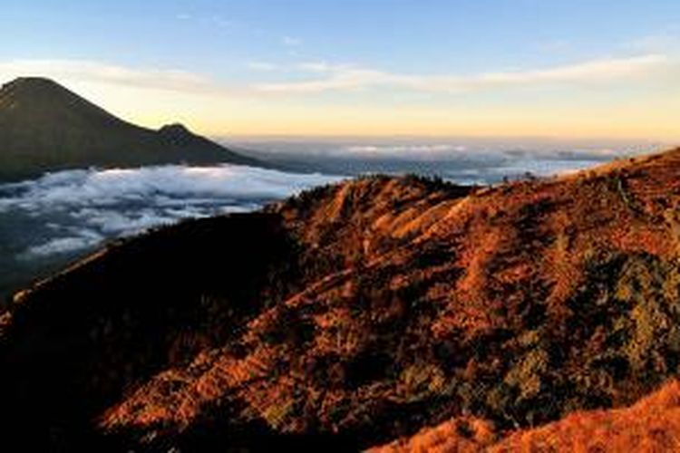 Gunung Sindoro di Jawa Tengah.