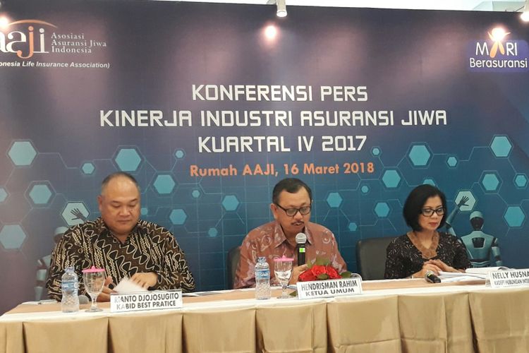 Konferensi pers Kinerja Industri Asuransi Jiwa Kuartal IV 2017 di Rumah AAJI Jakarta, Jumat (16/3/2018).